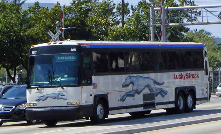 Greyhound MCI 102DL3 6017